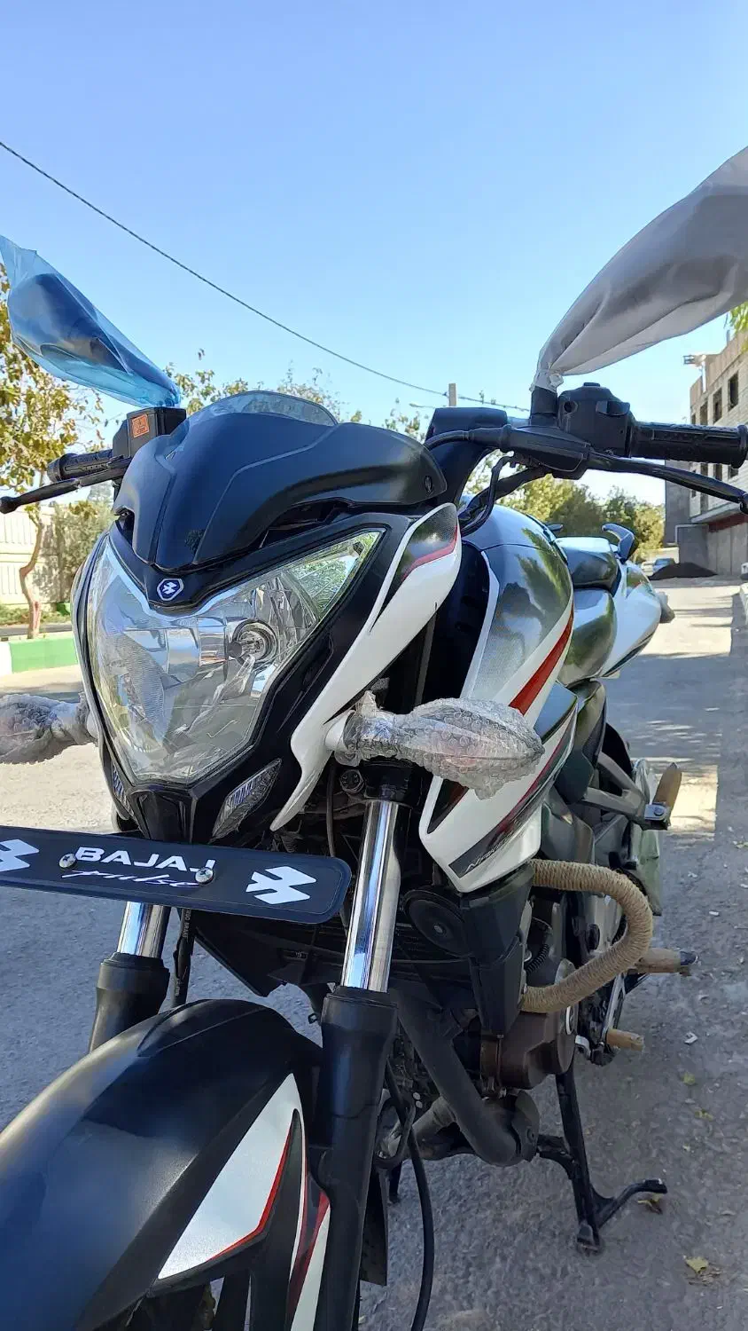 ان اس ns200 انژکتور|موتورسیکلت|قم, دروازه چوبی|دیوار