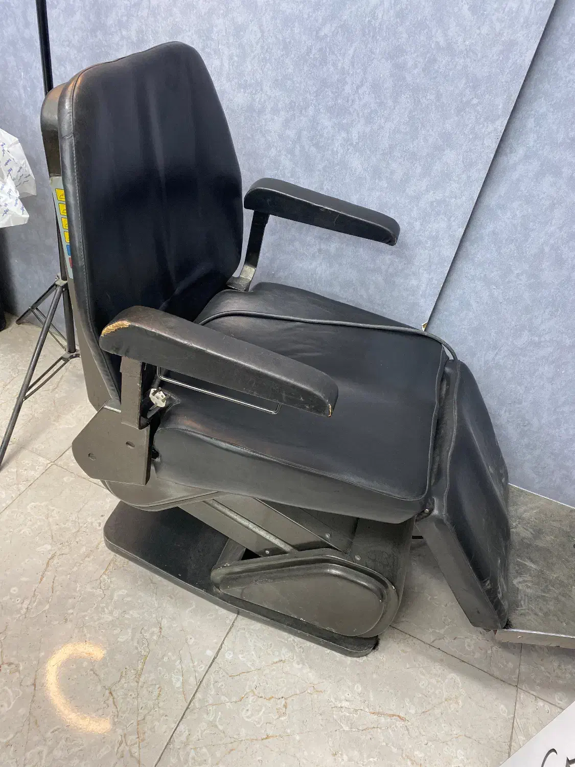 صندلی برقی ارایشگاه|آرایشگاه و سالنهای زیبایی|پاکدشت, پاکدشت (مامازند)|دیوار