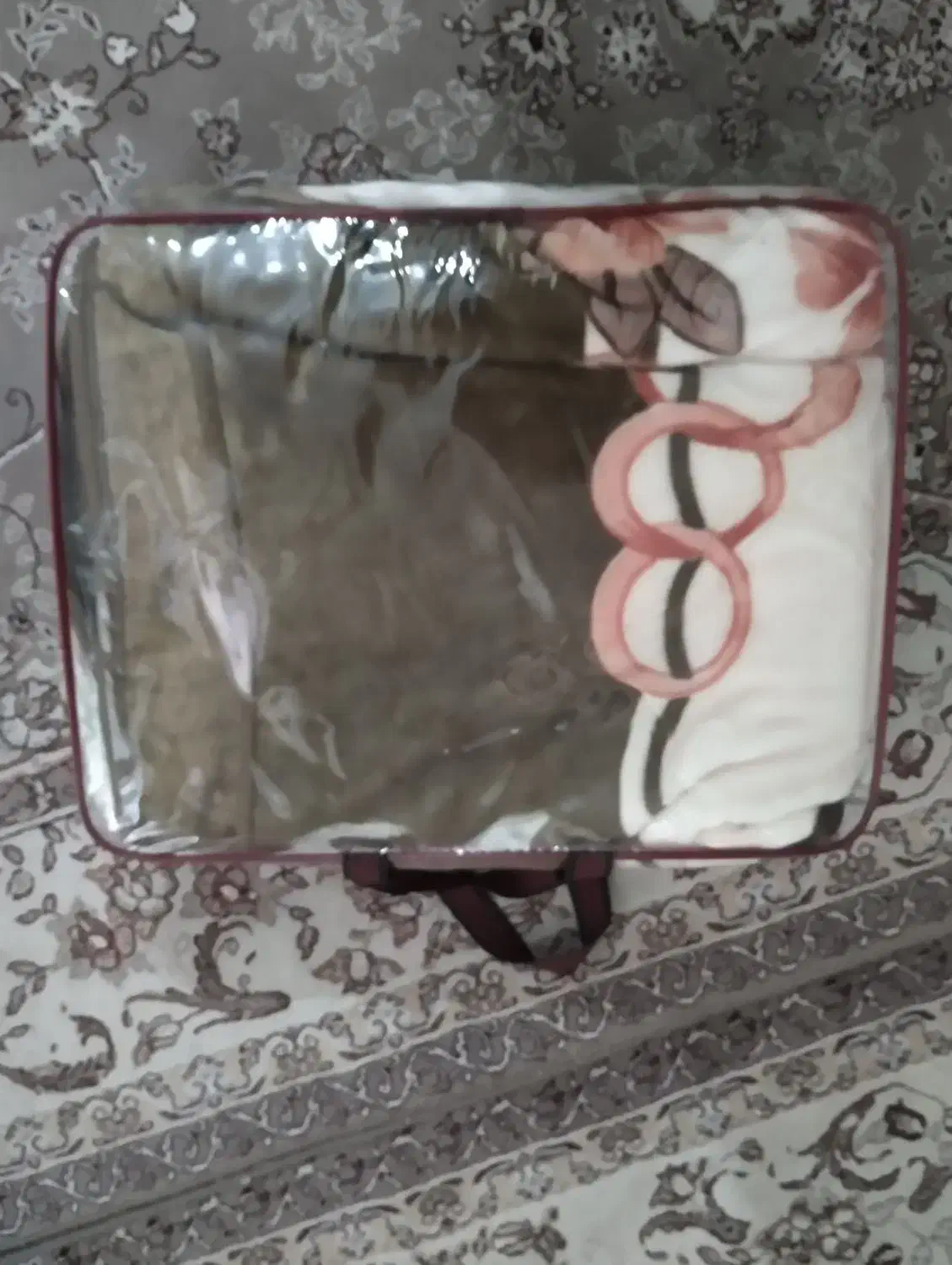 پتویک نفره آکبند|رختخواب، بالش، پتو|کرمانشاه, |دیوار