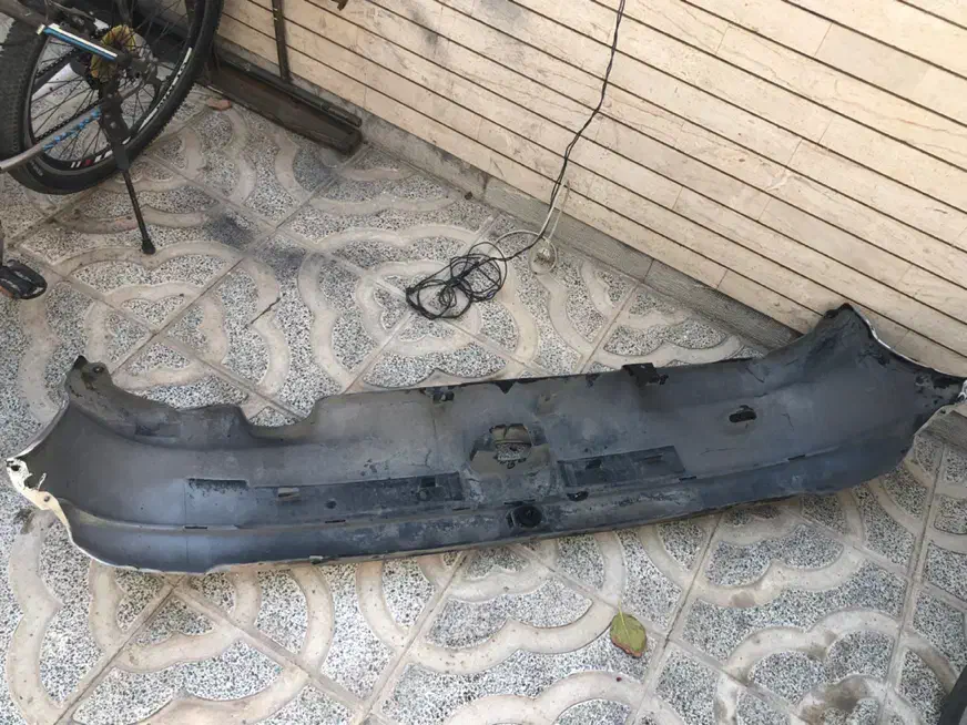 سپر عقب ۲۰۶ سفید و اگزوز استیل حرفه ای|قطعات یدکی و لوازم جانبی|اصفهان, باب الدشت|دیوار