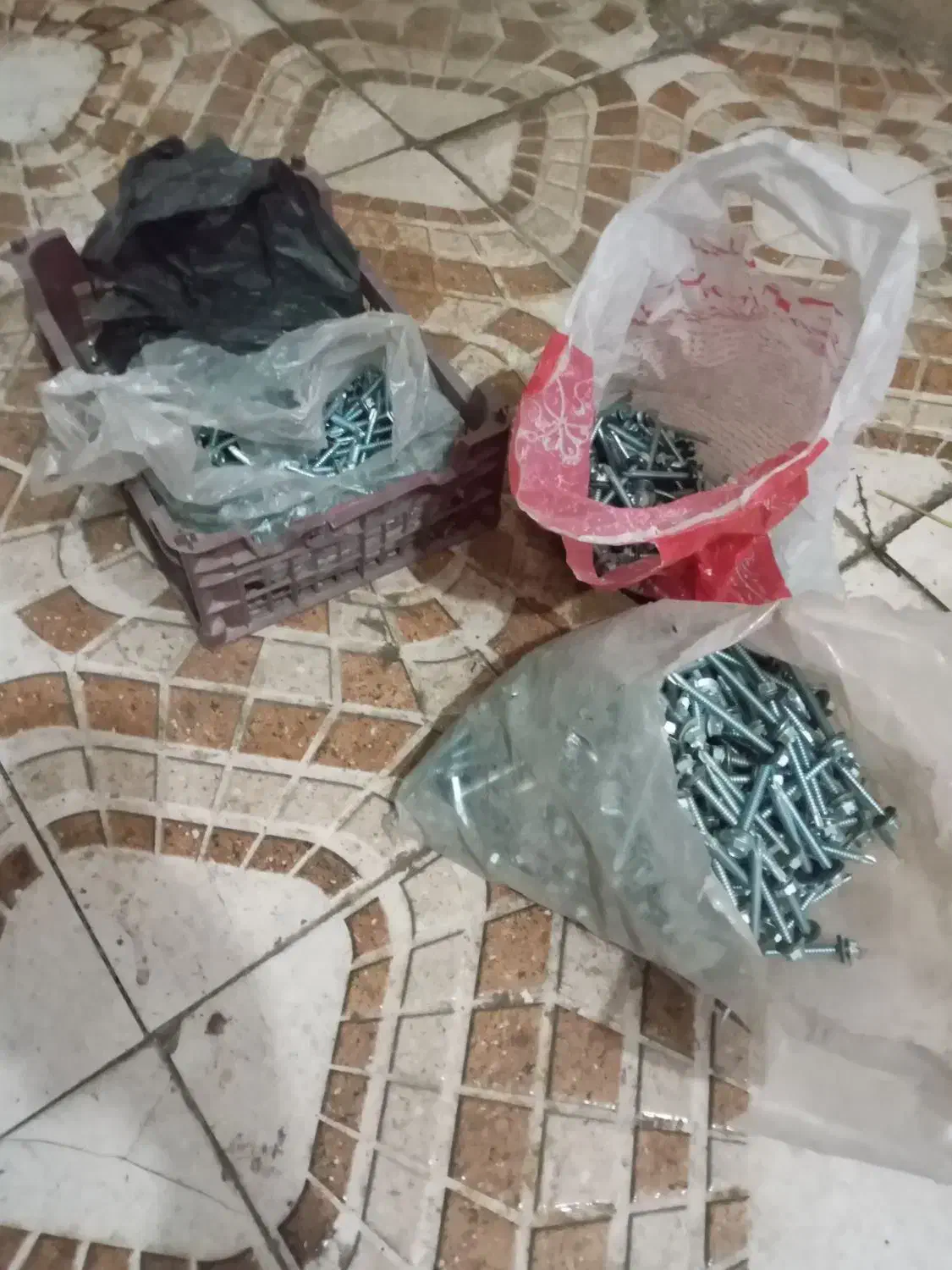 فر وشی|مصالح و تجهیزات ساختمان|ساوه, |دیوار