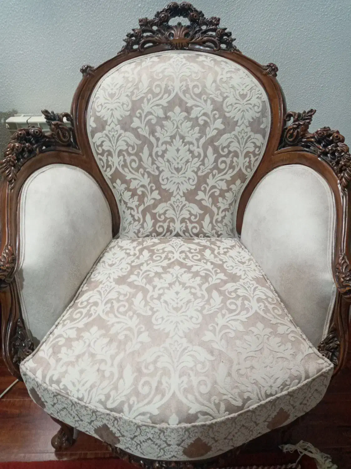 مبلمان ومیز نهار خوری در حد نو|مبلمان خانگی و میز عسلی|شاهینشهر, حافظ جنوبی|دیوار