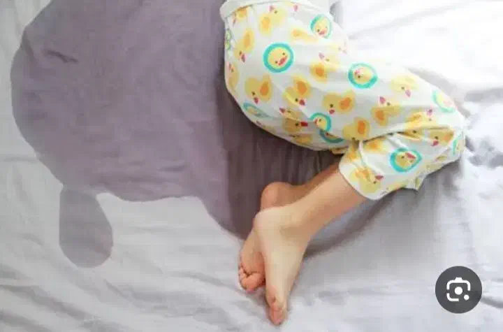 رختخواب خیس|رختخواب، بالش، پتو|شوشتر, |دیوار