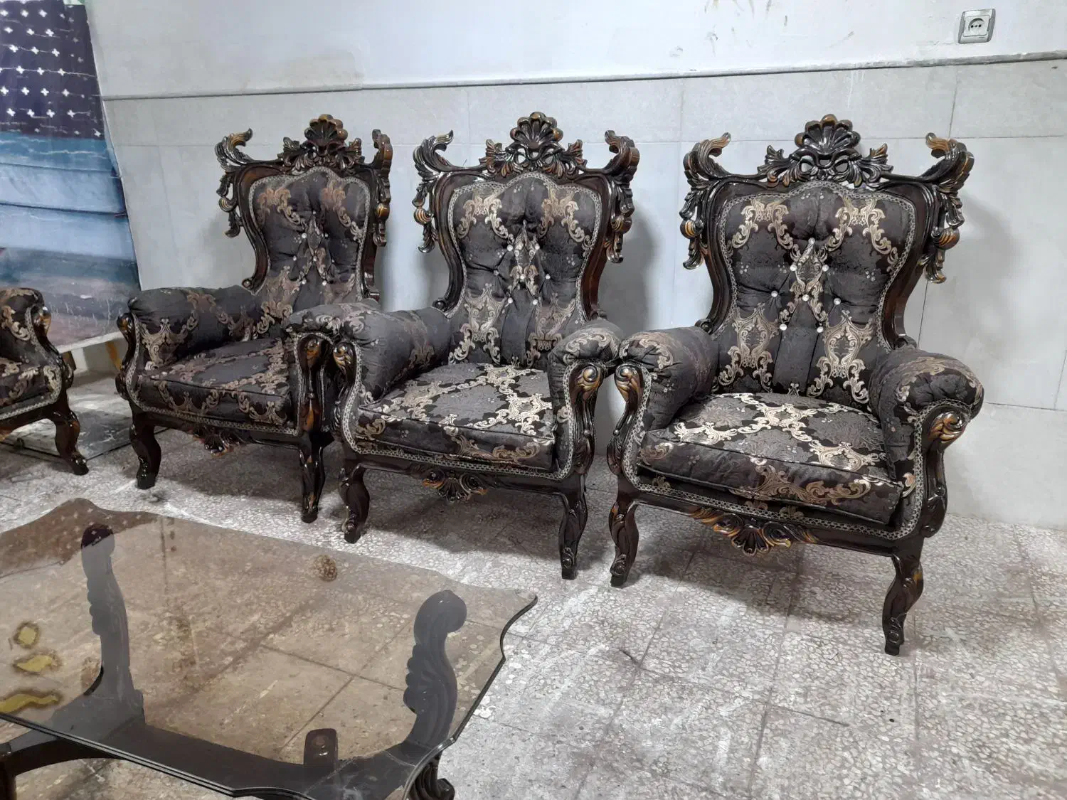 مدل خرچنگی ۹نفره با میز کامل چوب گردو|مبلمان خانگی و میز عسلی|قم, نیروگاه|دیوار