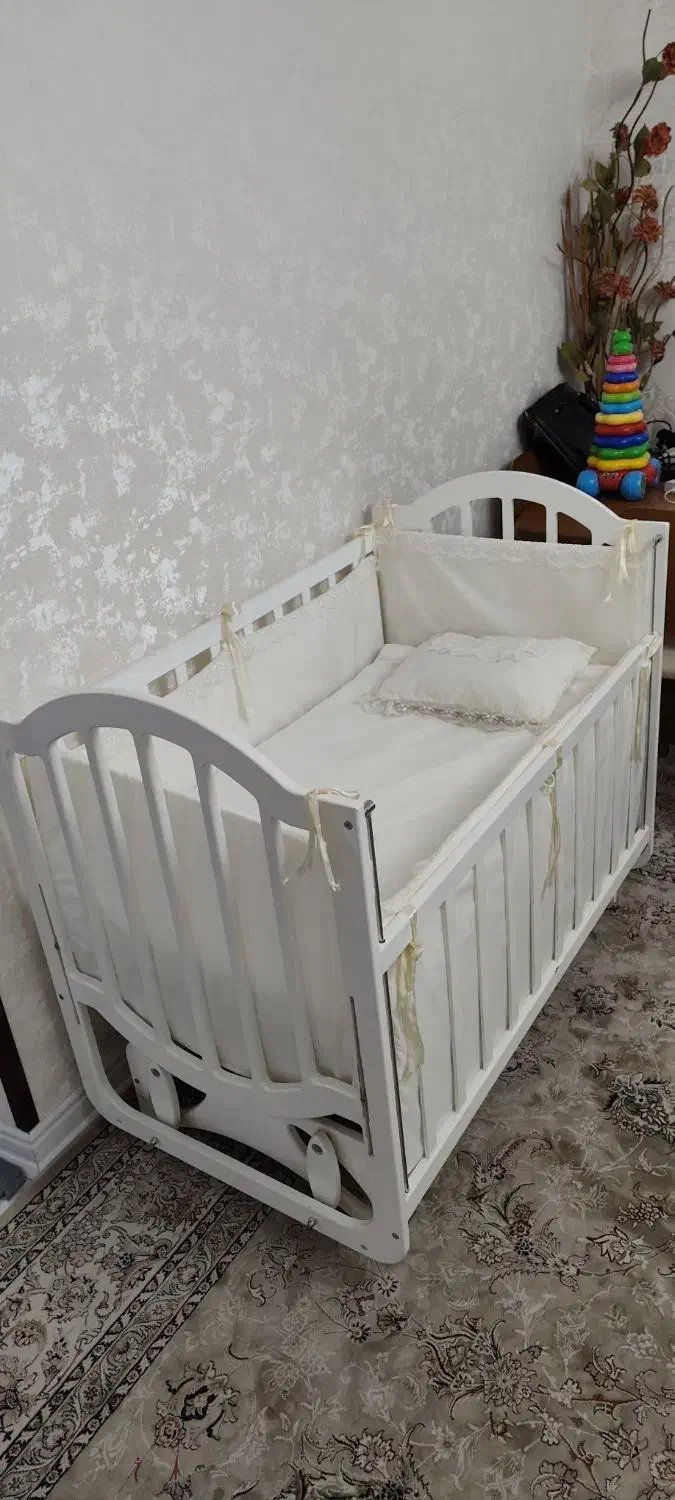 تخت نوزاد وکودک|تخت و صندلی بچه|فردیس, شهرک هفده شهریور|دیوار