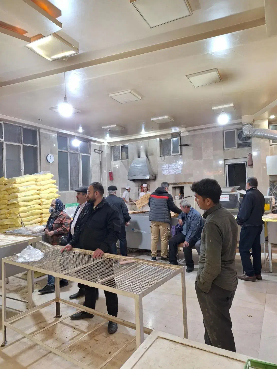 اجاره و شراکت مجتمع نان|اجارهٔ مغازه و غرفه|قلعه قاضی, |دیوار