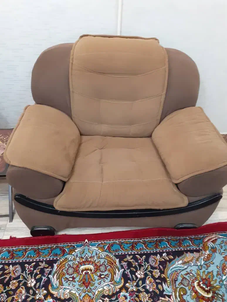 مبل لبخند|مبلمان خانگی و میز عسلی|قرچک, زیبا شهر|دیوار