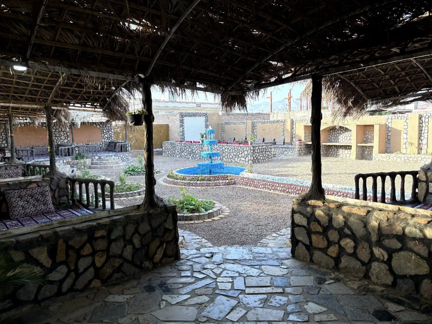 واگذاری کافه رستوران بلوط با تمامی تجهیزات|فروش مغازه و غرفه|زرند, |دیوار