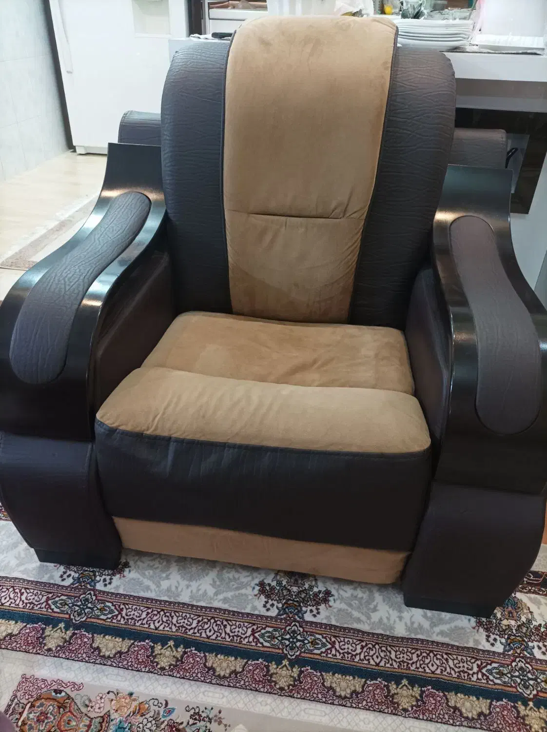 مبل و میز ناهار خوری|مبلمان خانگی و میز عسلی|نیشابور, بلوار گلها|دیوار