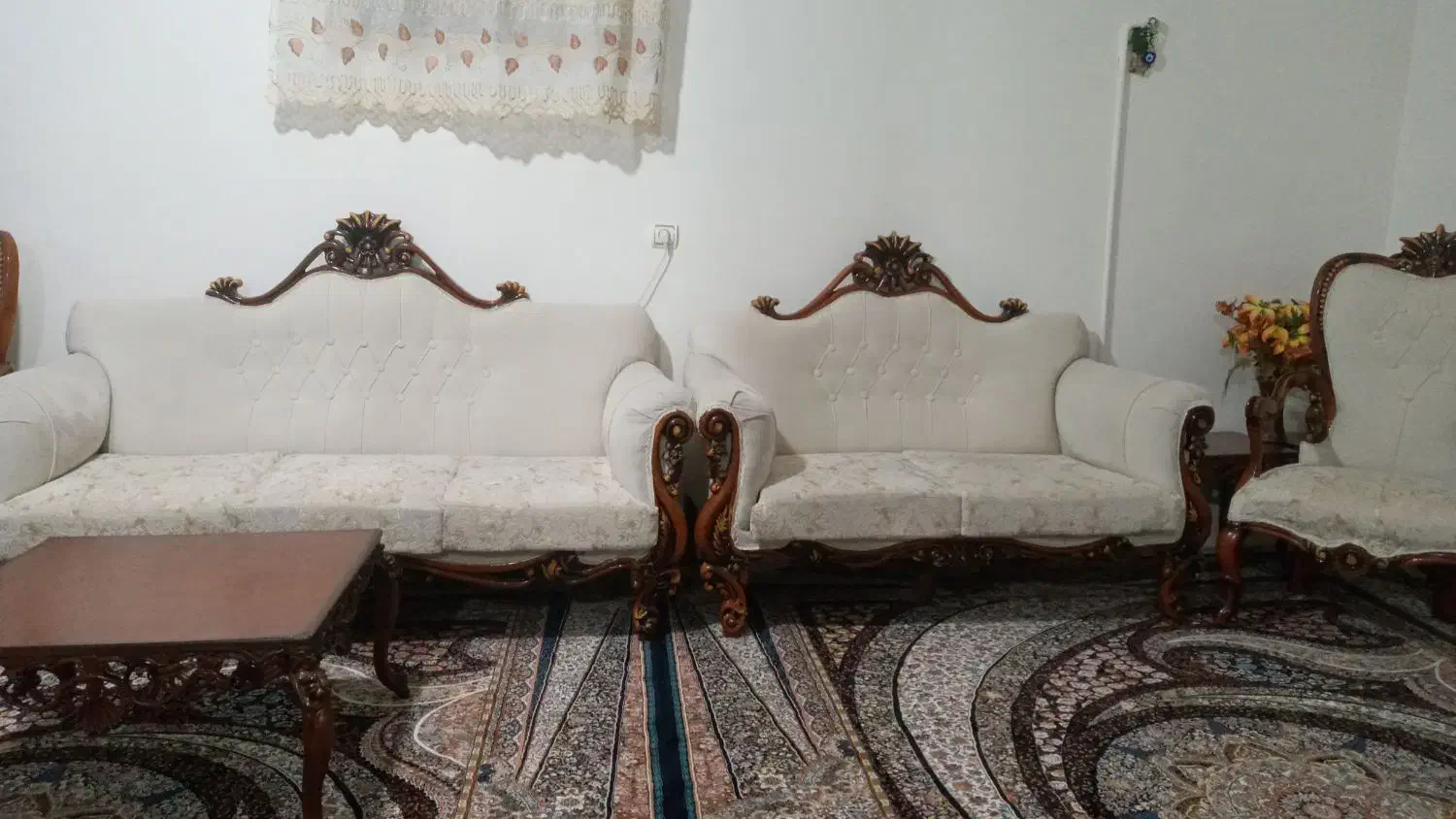 مبل|مبلمان خانگی و میز عسلی|چوار, |دیوار