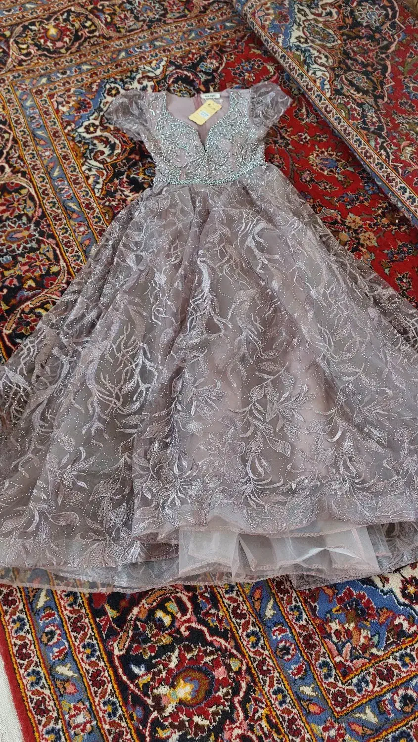 لباس مجلسی|لباس|شاهین‌شهر, فیض|دیوار