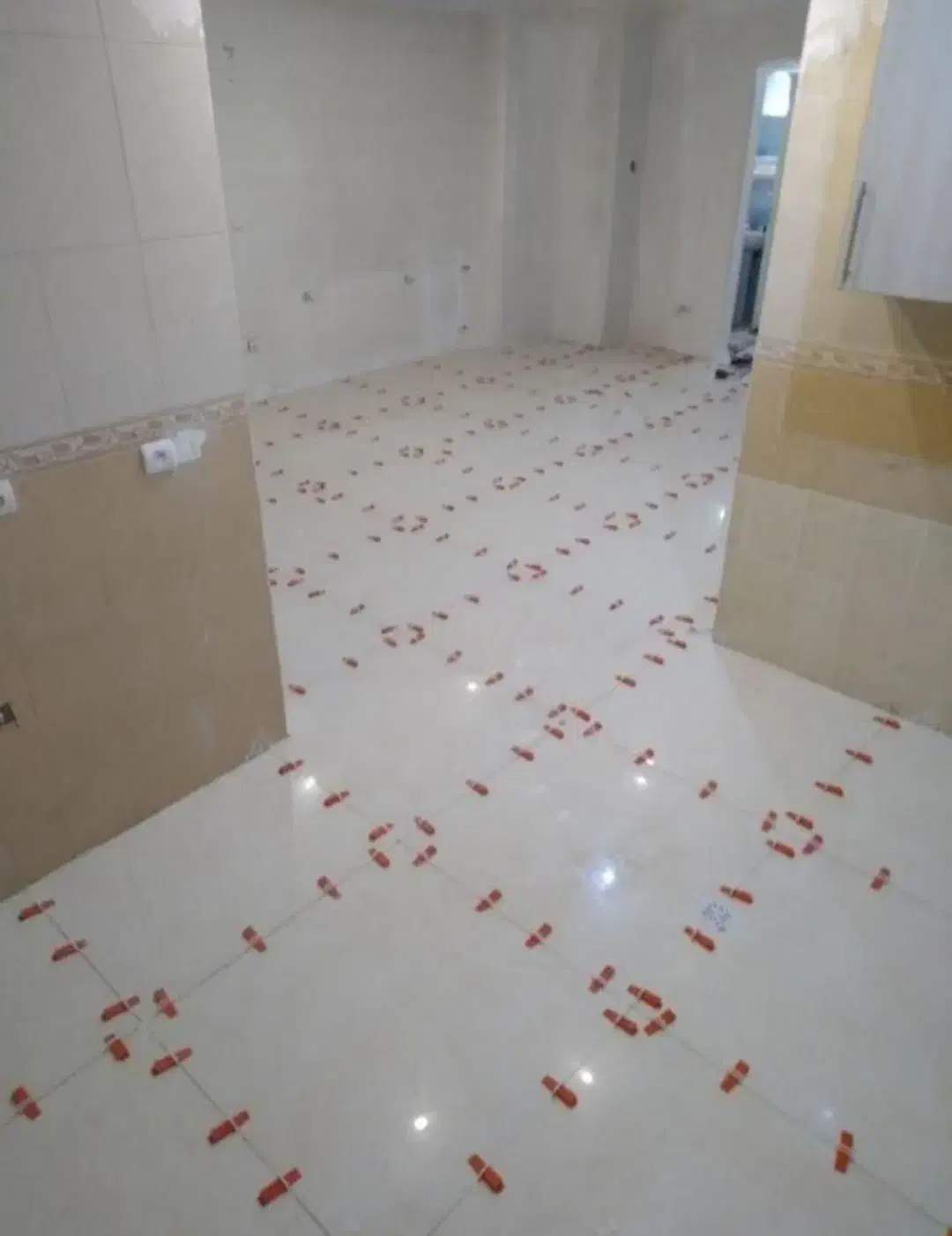 انواع کاشیکاری و سرامیک|خدمات پیشه و مهارت|ایلام, |دیوار