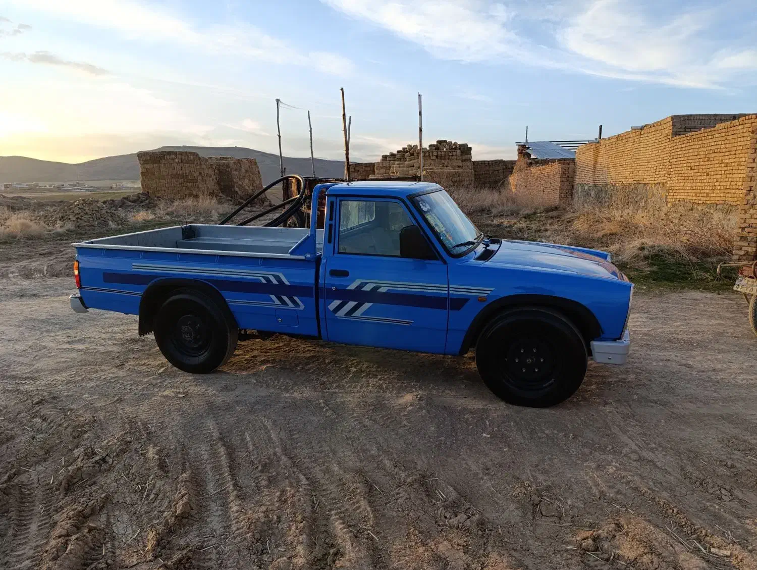 نیسان دیزلی|خودرو سواری و وانت|همدان, |دیوار