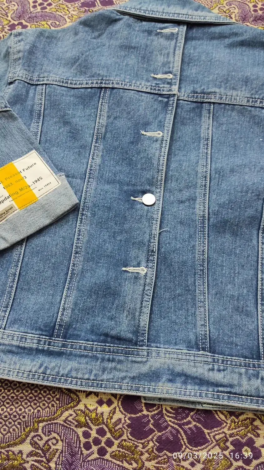 کت جین|لباس|جهرم, |دیوار