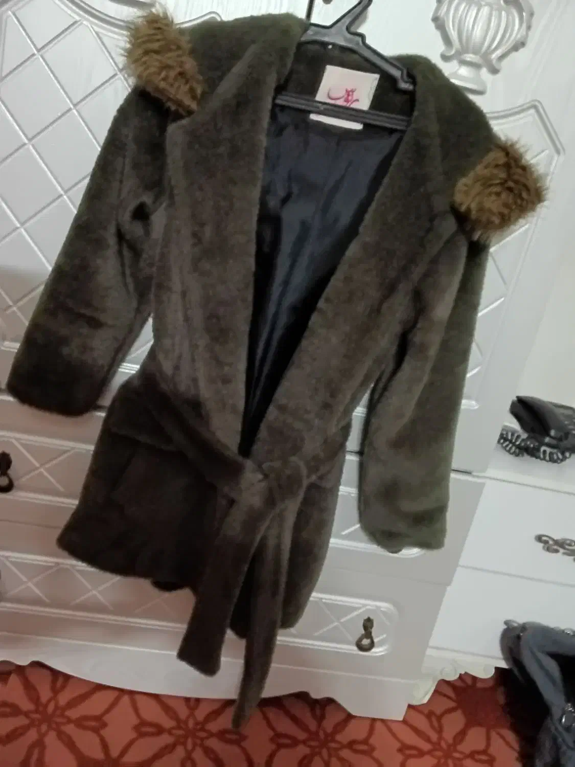 پالتو|لباس|یزد, |دیوار