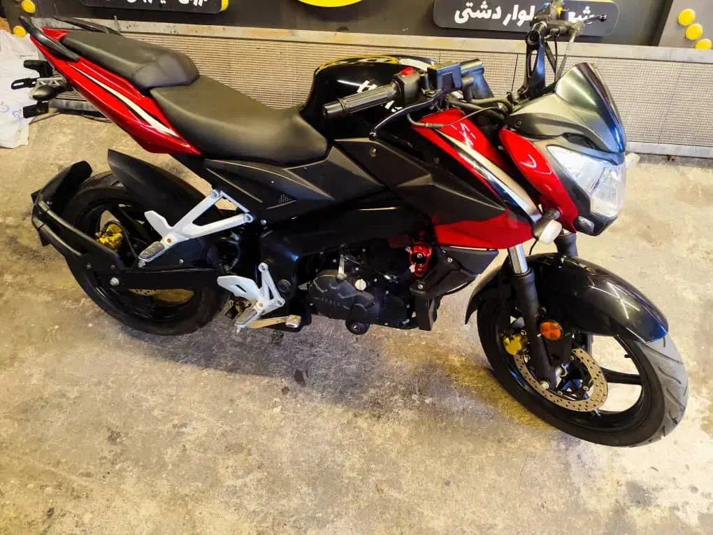 طرح ns200 خشک|موتورسیکلت|تهران, فلسطین (میدان انقلاب)|دیوار