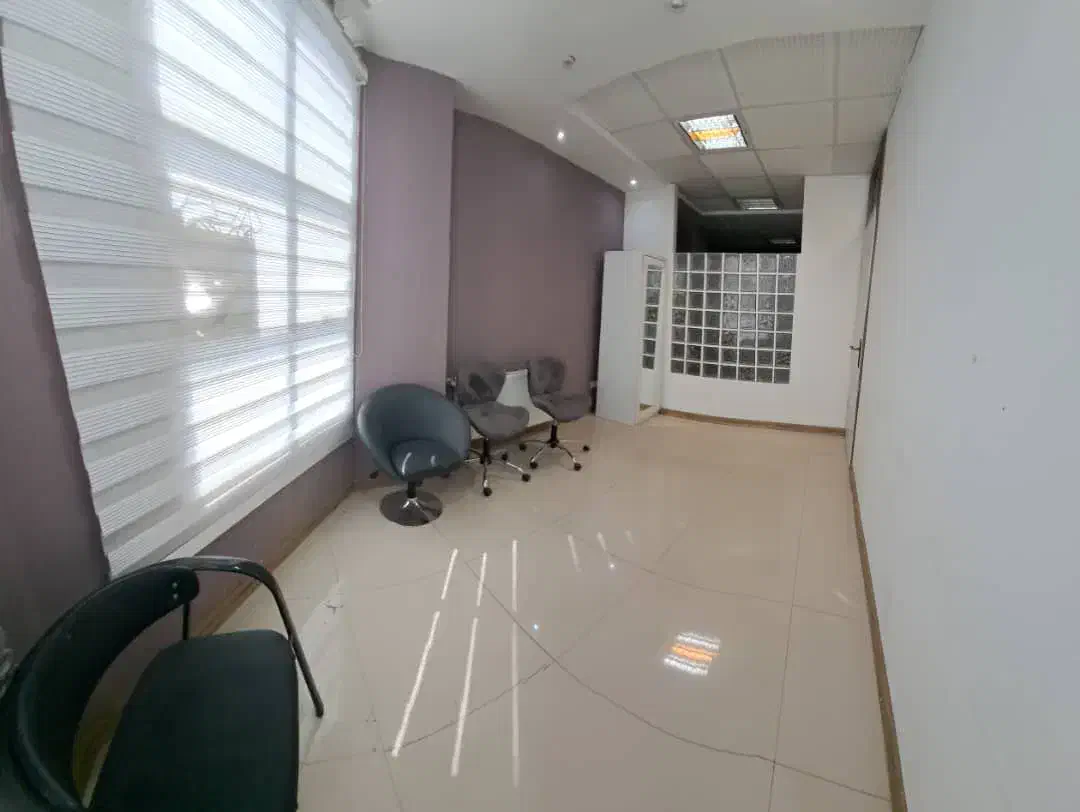 اجاره اتاق و صندلی در سالن زیبایی|خدمات آرایشگری و زیبایی|کرج, عظیمیه|دیوار