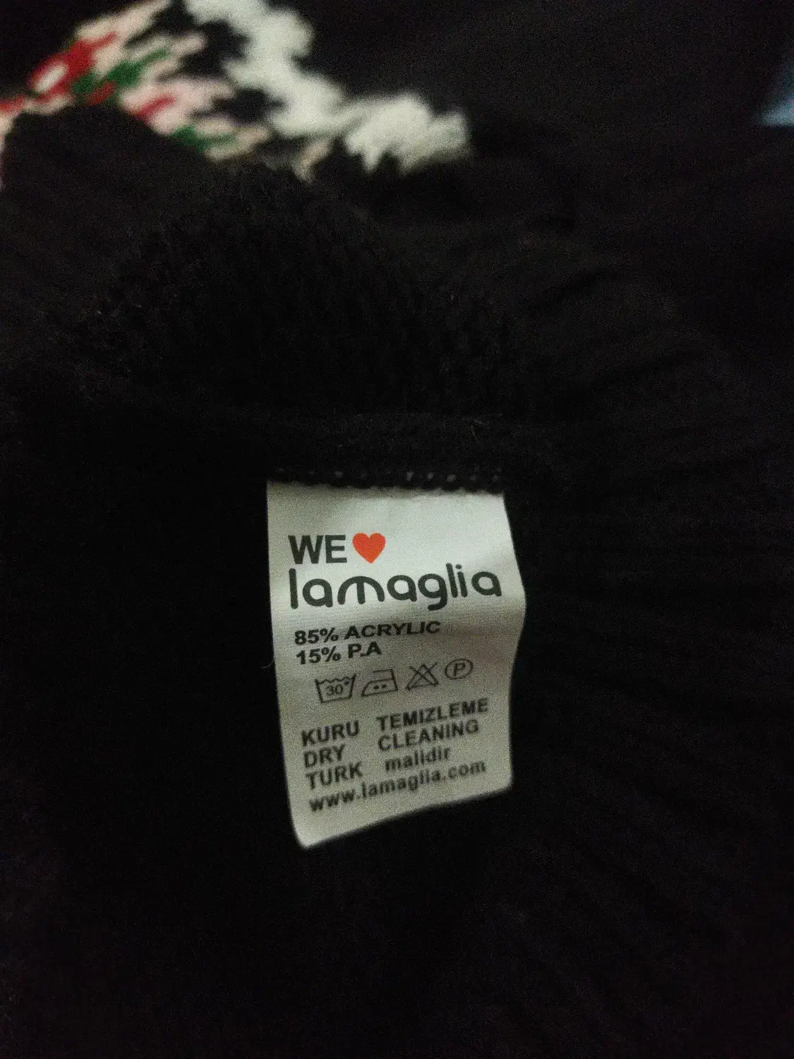 سه تیکه بافت|لباس|آزادشهر, |دیوار