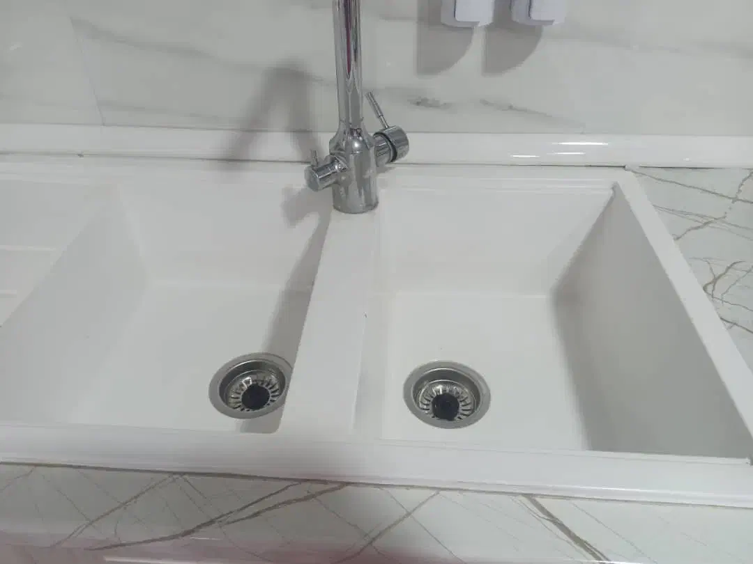 فروش سینک دوقولو سفید گرانیتی درحد نو|مصالح و تجهیزات ساختمان|شهرضا, |دیوار