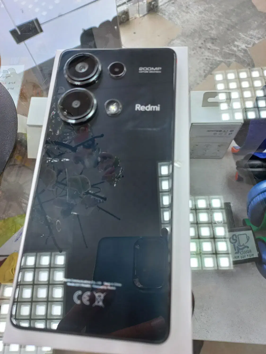 note13pro|موبایل|قم, چهل درخت‎|دیوار