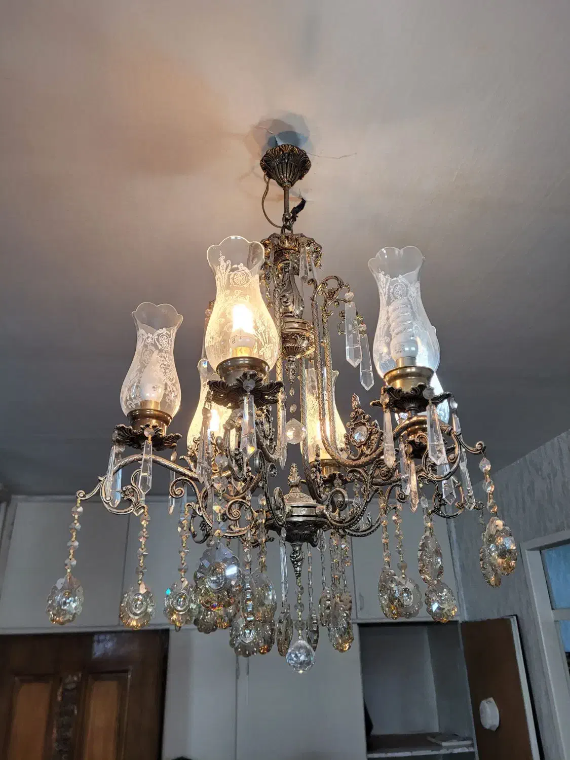 دو عدد لوستر برنجی 6 شاخه ظریف|لوستر و چراغ آویز|تهران, خانی آباد نو شمالی|دیوار