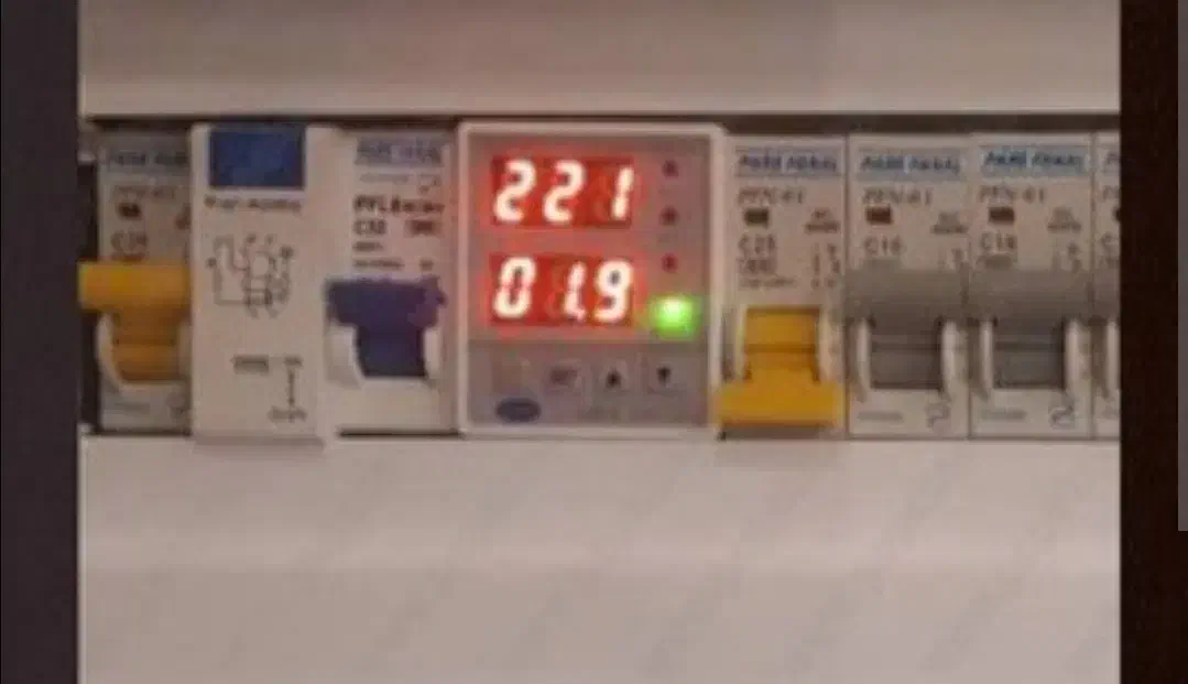 برقکار جهت نصب محافظ برق و محافظ جان|خدمات پیشه و مهارت|شیراز, شهرک گلستان|دیوار