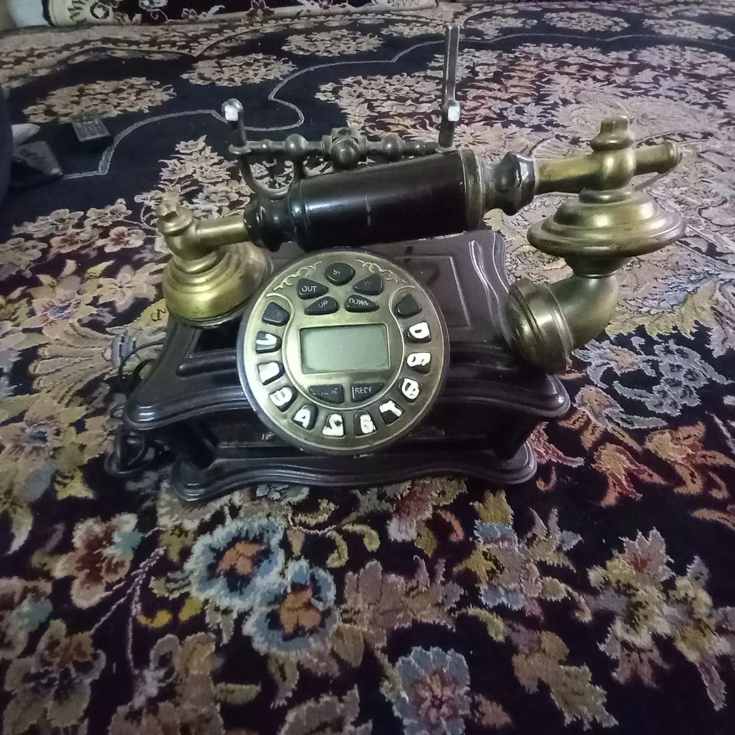 تلفن قدیمی|کلکسیون اشیاء عتیقه|مشهد, خرمشهر|دیوار