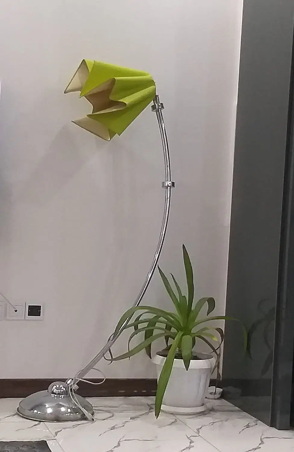 آباژور ایستاده|چراغ خواب و آباژور|محمدشهر, محمدشهر|دیوار