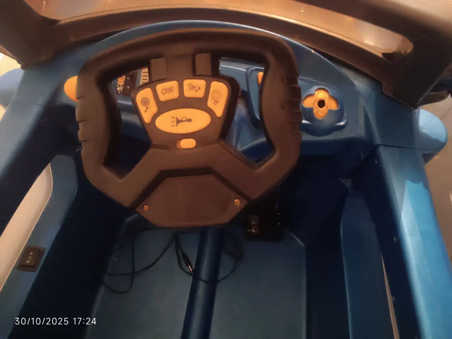 ماشین شارژی|اسباببازی|بروجرد, |دیوار