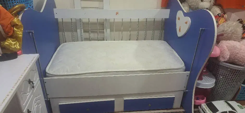 وسایل خونه تخت خواب،جاکفشی،میز تلوزیون صندلی درجه۱|تخت و صندلی بچه|مسجد سلیمان, |دیوار