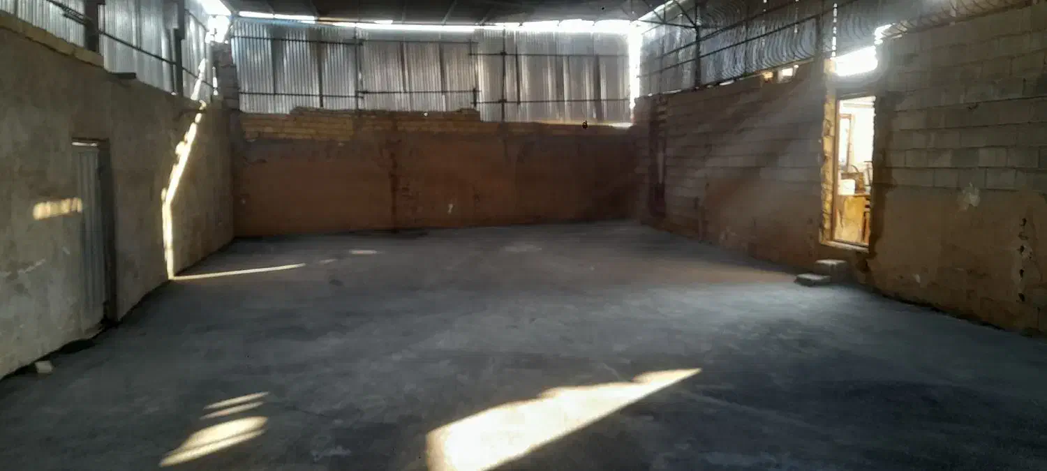 اجاره سوله ۲۱۰ متری|اجارهٔ مغازه و غرفه|خمینی‌شهر, |دیوار