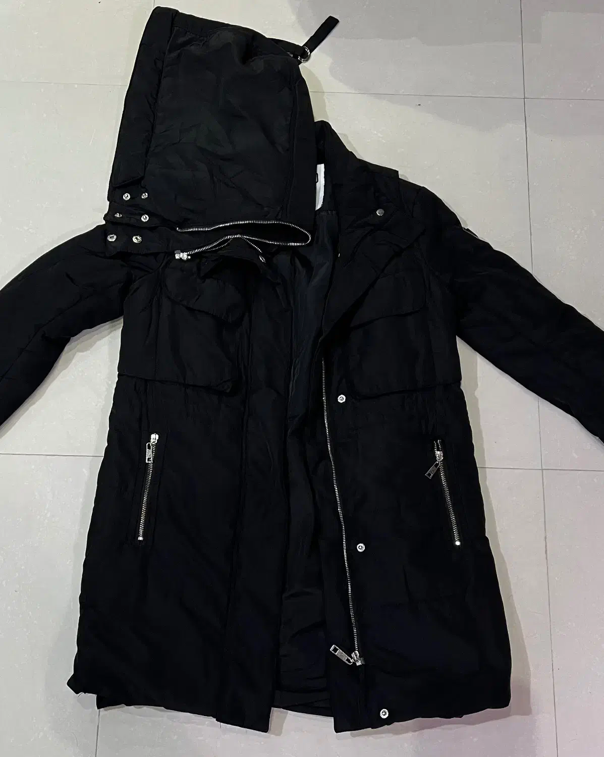 کاپشن|لباس|بندر انزلی, معلم|دیوار