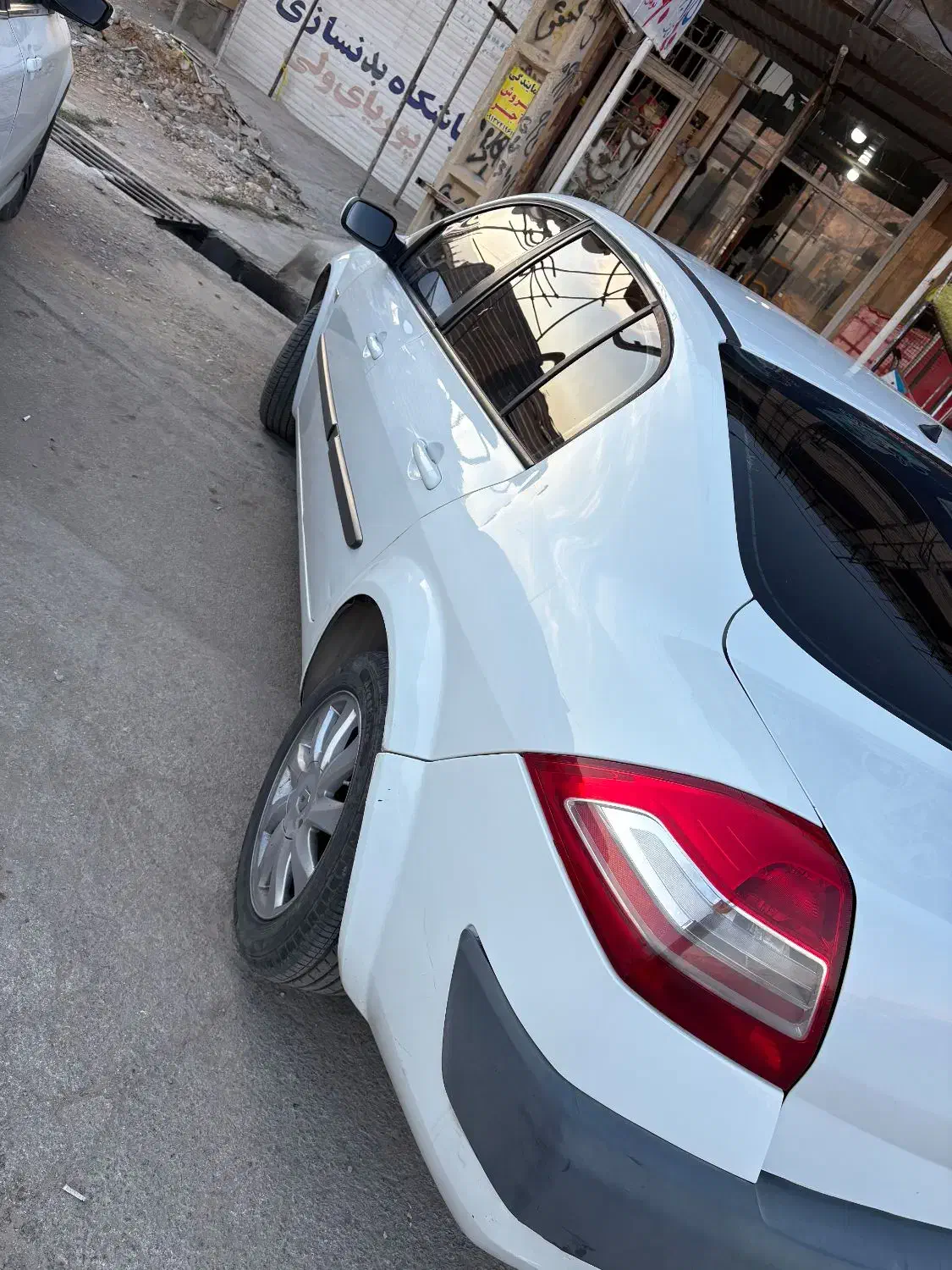 مگان2000اتومات.معاوضه با ef7یا پارسtu5|خودرو سواری و وانت|یاسوج, |دیوار