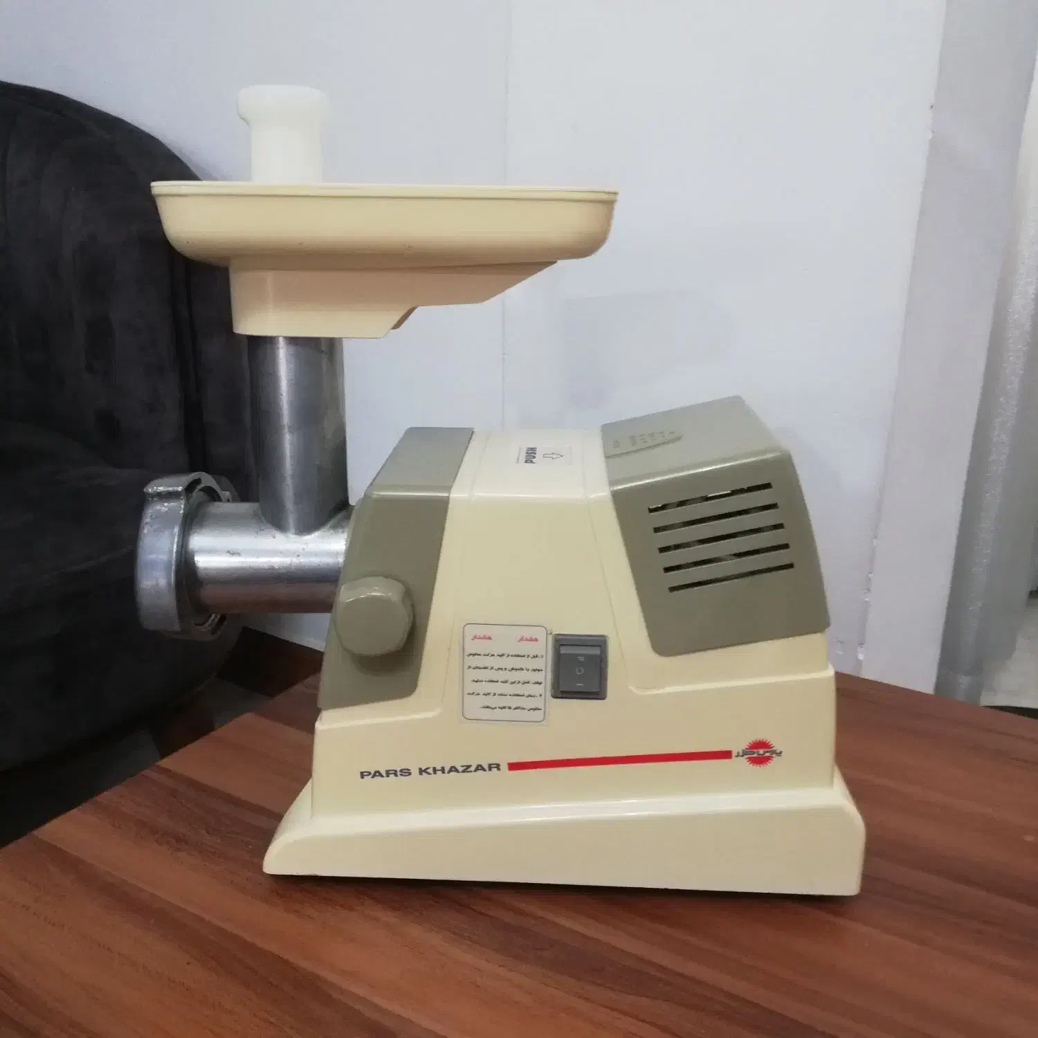 چرخ گوشت 1400 وات پارس خزر ،کارکرده|سایر لوازم برقی|رشت, پیرکلاچای|دیوار
