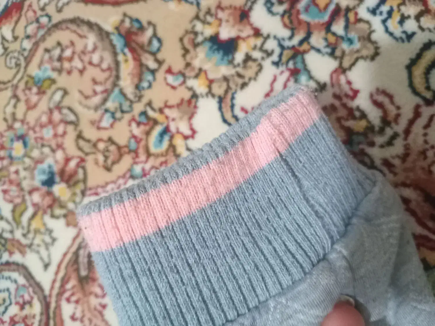 سویشرت به همراه گوش گیر مناسب 5 تا 6 سال|کفش و لباس بچه|تهران, تهرانسر غربی|دیوار