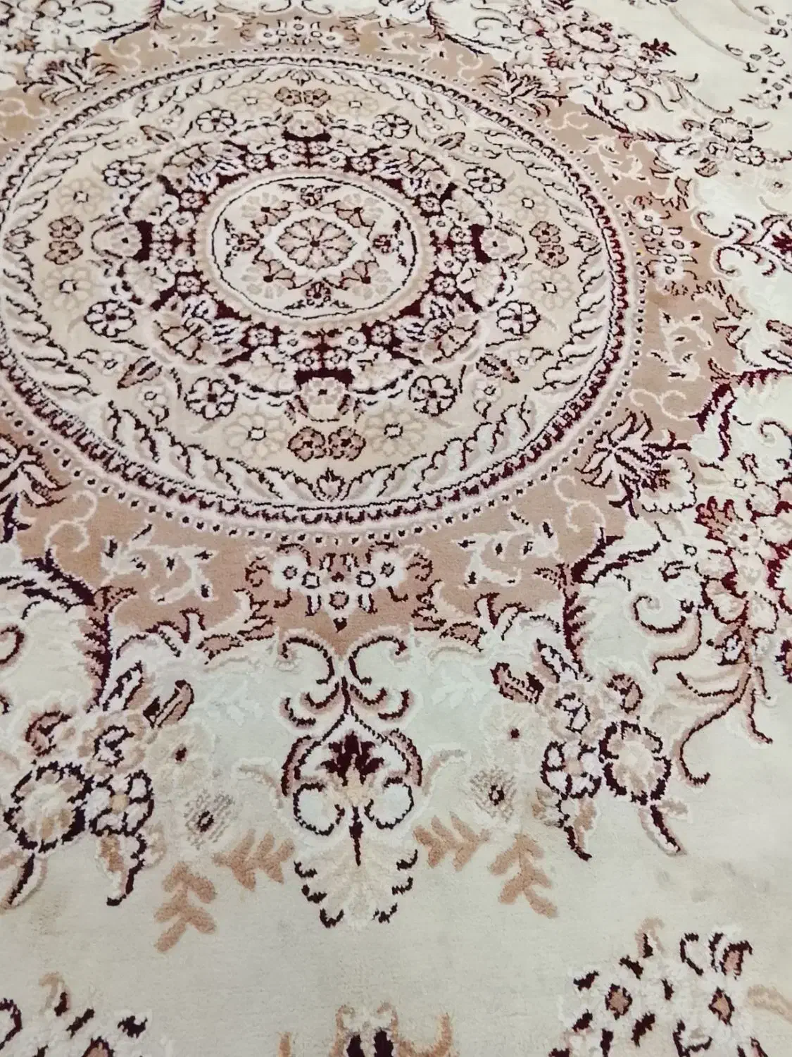 فرش گل برجسته تمام نخ|فرش|مشهد, سیسآباد|دیوار