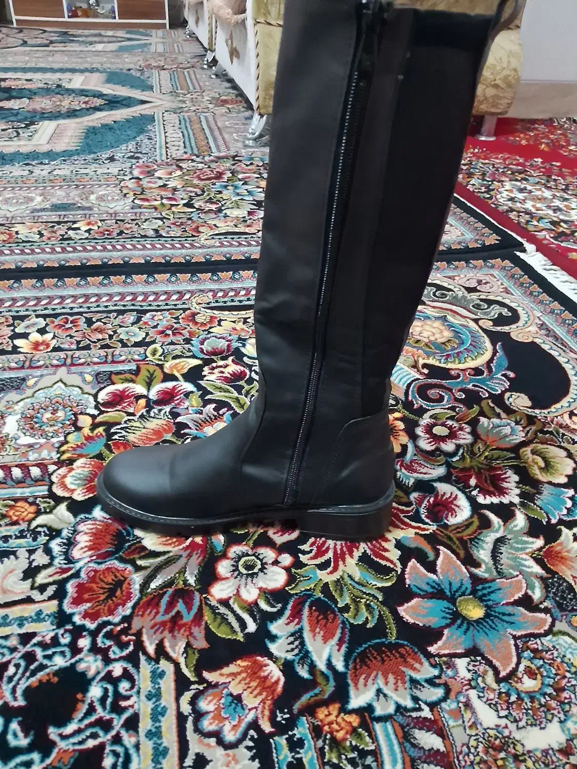 پوتین|کیف، کفش، کمربند|مرودشت, رودبال|دیوار