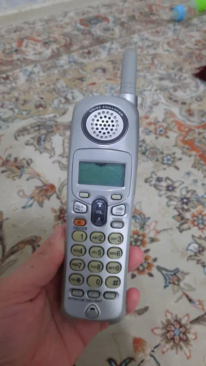 گوشی پاناسونیک فقط پایه اش تو اساس کشی گم شده|تلفن رومیزی|کاشمر, |دیوار