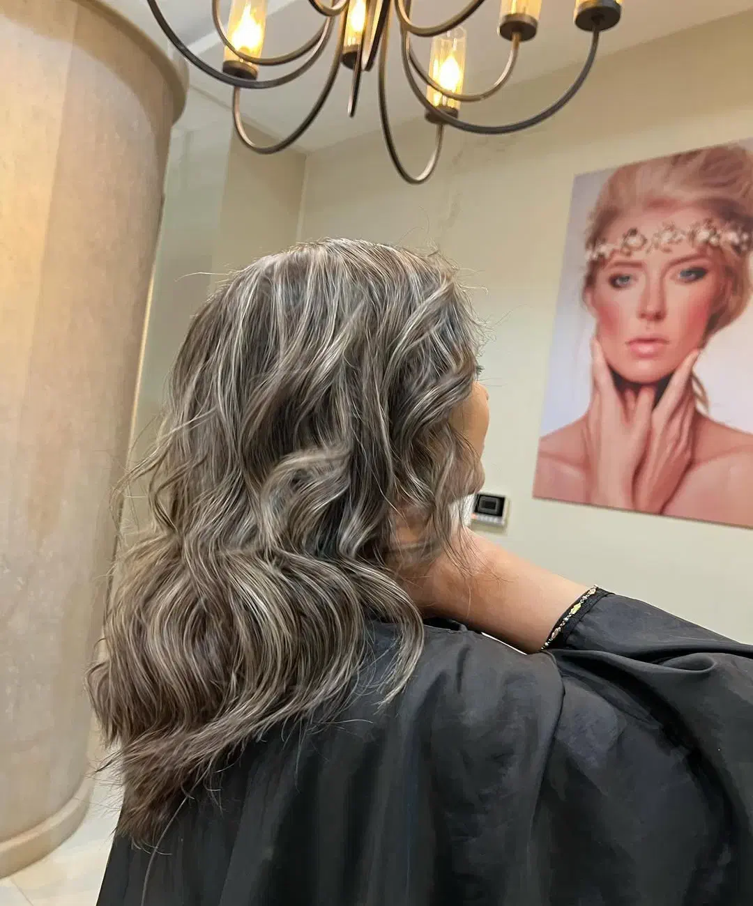 رنگ و لایت با تضمین سلامت مو هر فویل ۷۰هزار تومان|خدمات آرایشگری و زیبایی|شیراز, چنچنه|دیوار