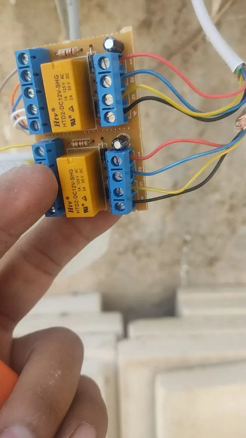 برقکار. برقکار.ساختمانی. صنعتی .سیم کش|خدمات پیشه و مهارت|بجنورد, |دیوار