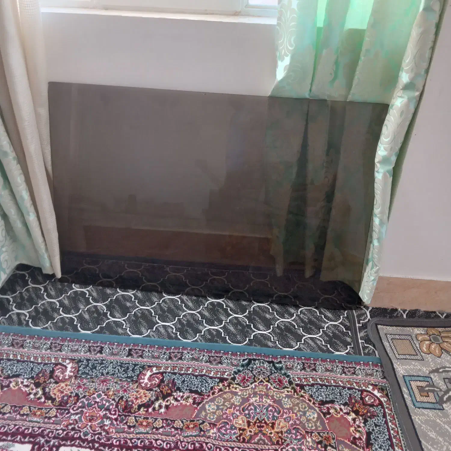 شیشه رومیزی دودی قیمت ۵۰۰تومن|مبلمان خانگی و میز عسلی|آشخانه, |دیوار