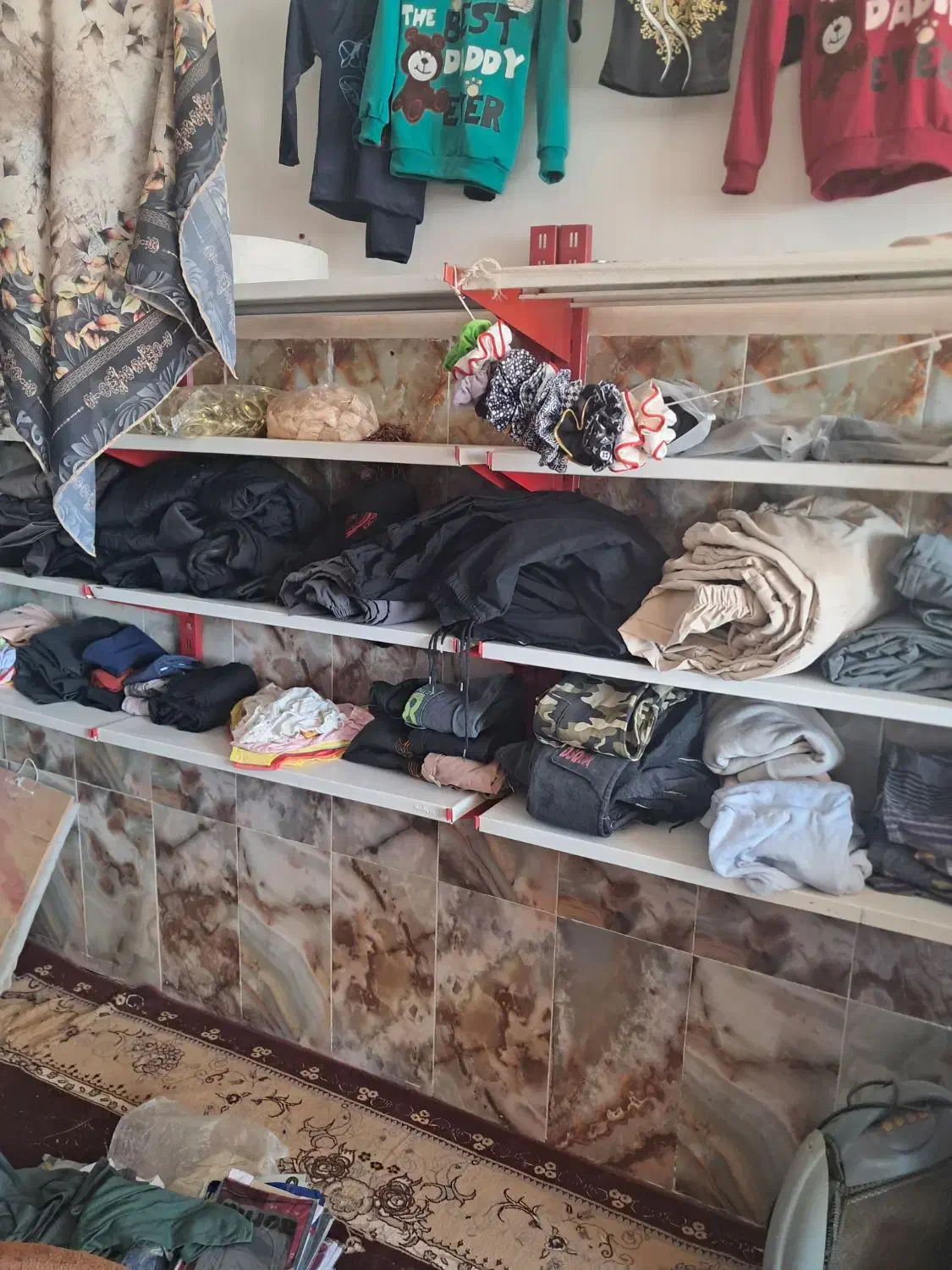 انواع لباس|لباس|بم, |دیوار