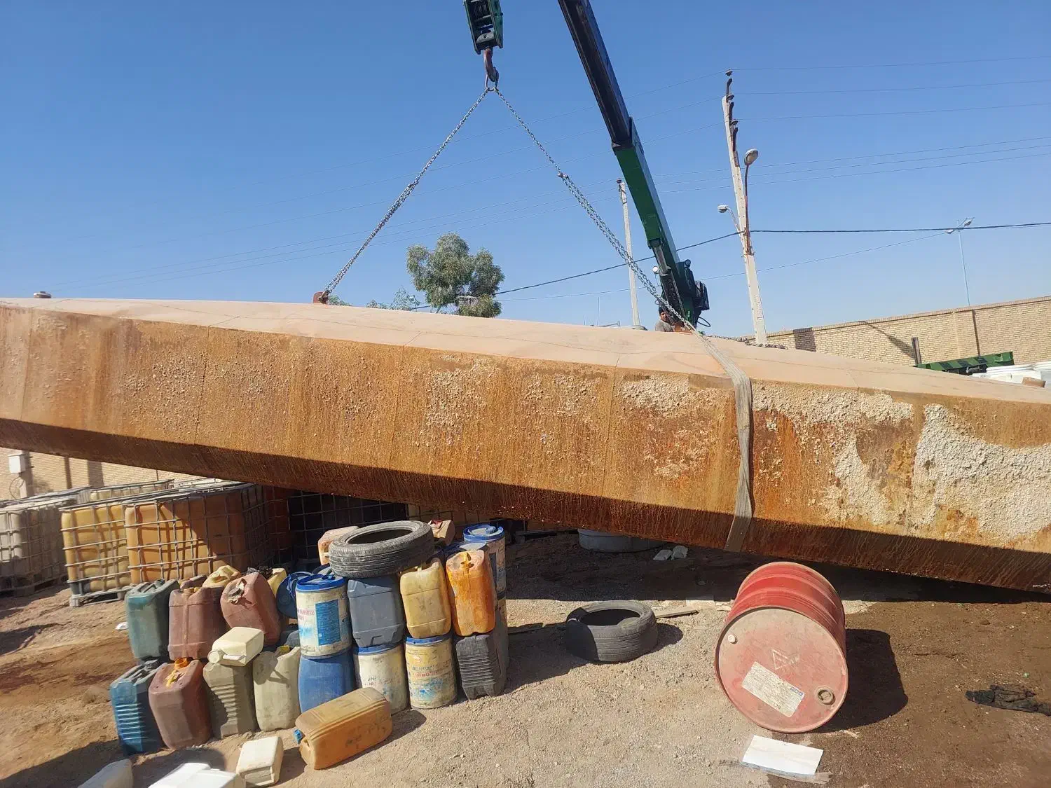 مخزن  20 هزار لیتری فلزی|مصالح و تجهیزات ساختمان|یزد, |دیوار