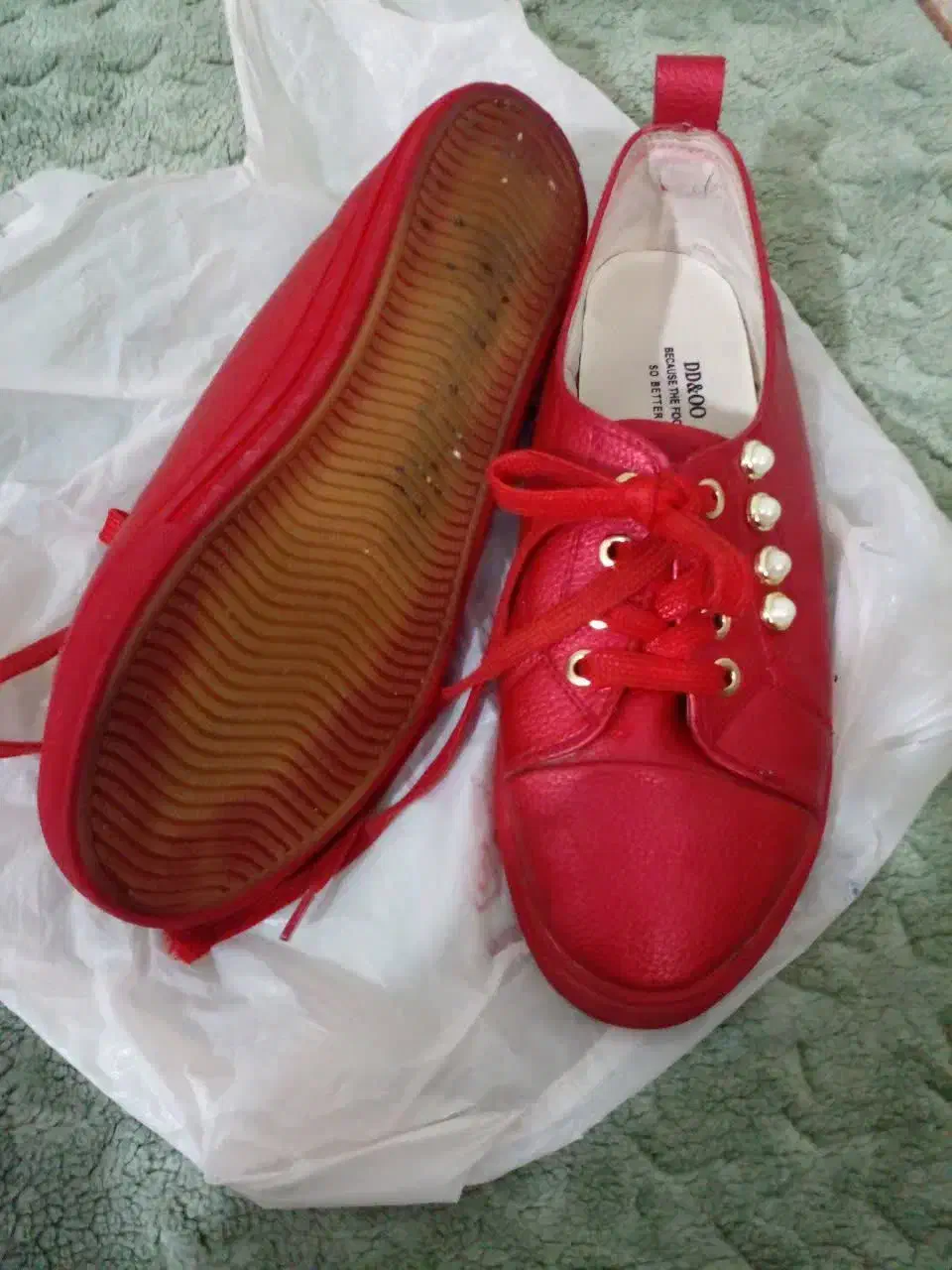 دخترانه|کیف، کفش، کمربند|قم, چهل درخت|دیوار