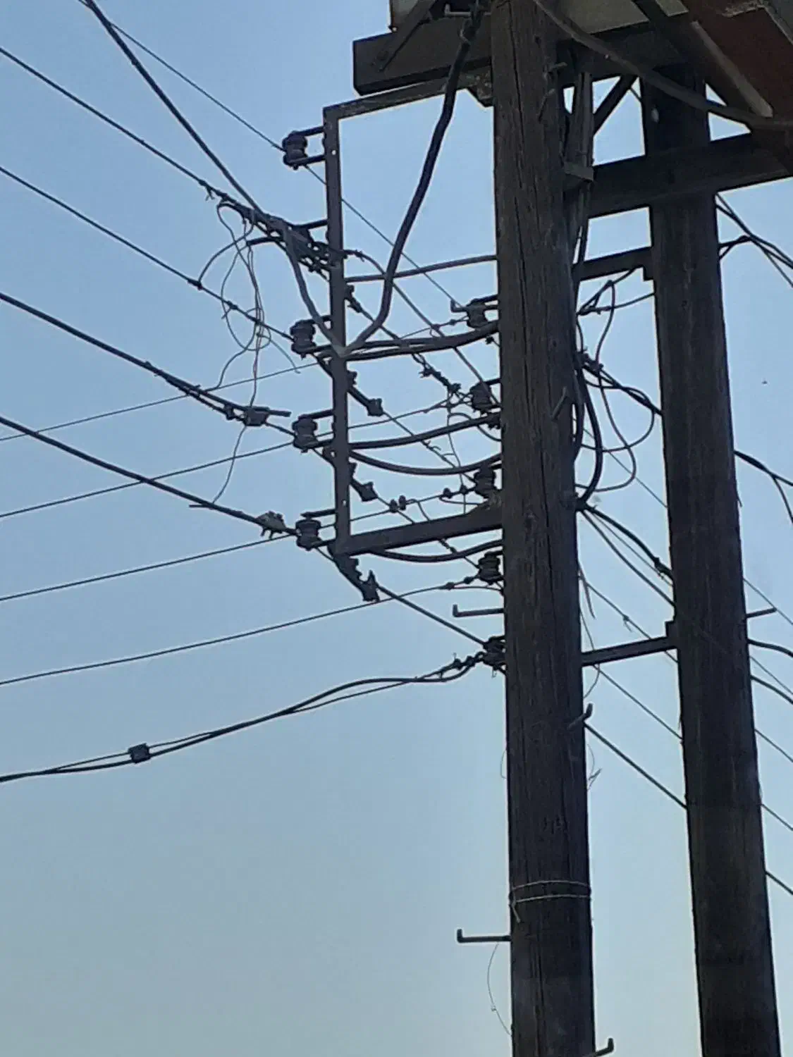 برقکار ماموربرقم هرجا باشه میام|خدمات پیشه و مهارت|اهواز, کوی صنایع|دیوار