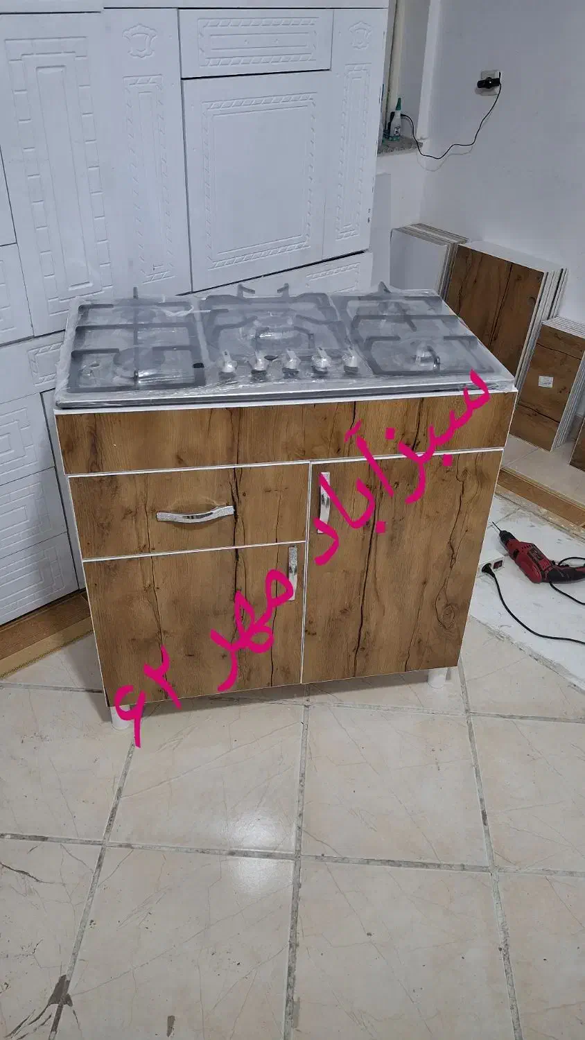 کمد چوبی با گاز صفحه‌ای|اجاق گاز و لوازم برقی پخت‌وپز|بوشهر, |دیوار