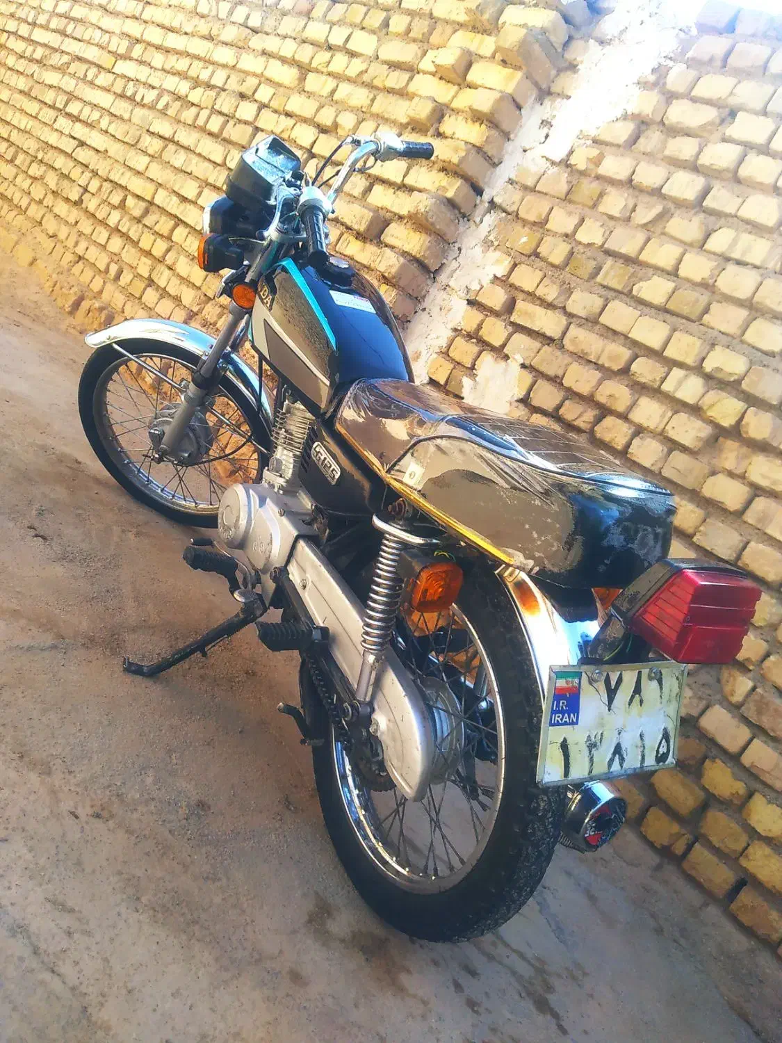 موتور ساوین در حد|موتورسیکلت|اسفراین, |دیوار