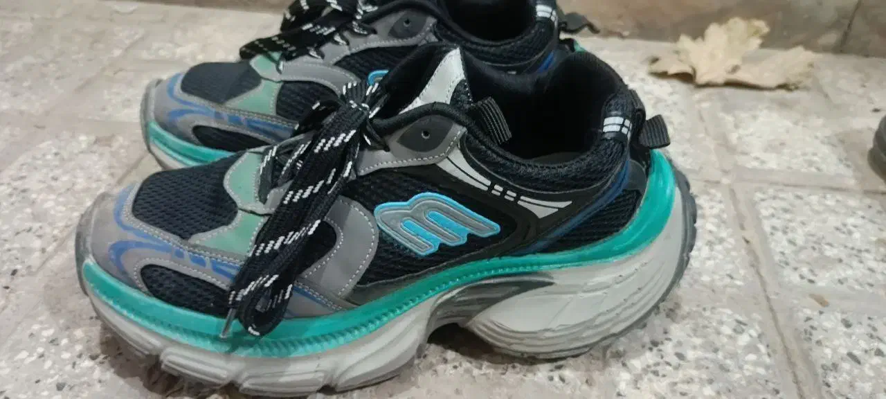 کتونی بلنسیگا|کیف، کفش، کمربند|نیشابور, شهرک اندیشه|دیوار