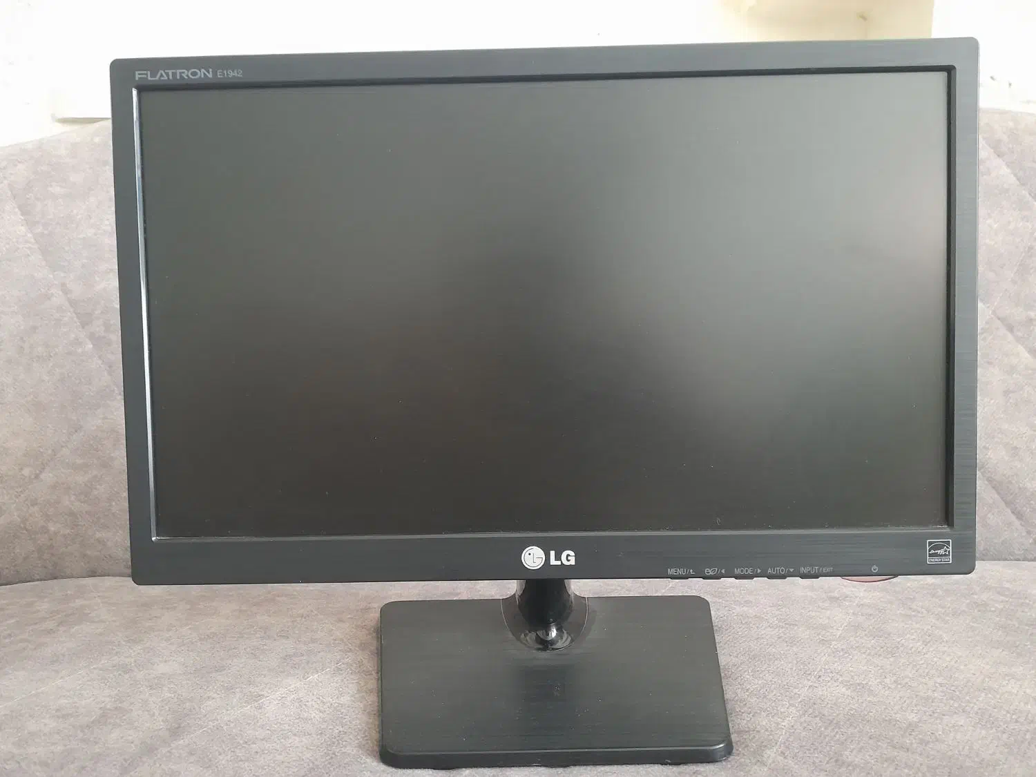 مانیتور ال ای دی ال جی|قطعات و لوازم جانبی رایانه|نی‌ریز, |دیوار