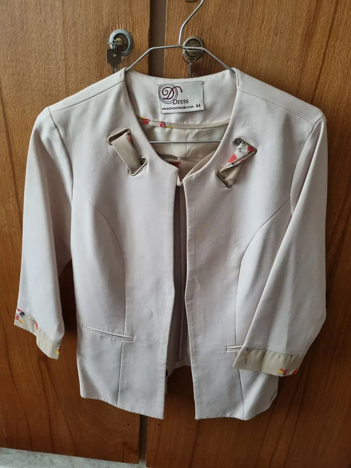 کت وشلوار اصلا پوشیده نشده سایز ۴۰ شیک و مجلسی|لباس|ساوه, |دیوار